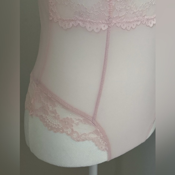 JESSICA SIMPSON Pink Lace Bodysuit Women’s Size Large - Picture 4 of 16